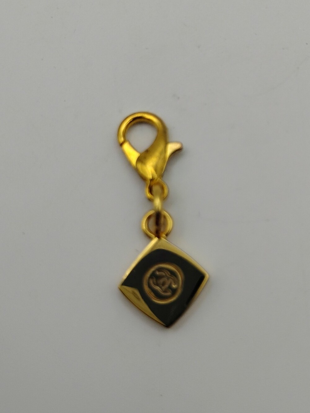 CHANEL Gold and Black Square Charm with CC Logo - Picture 4 of 4